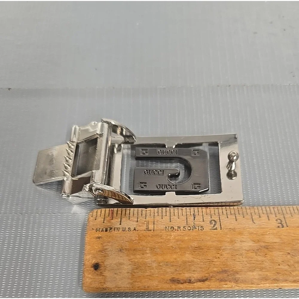 Gucci G Logo Clip